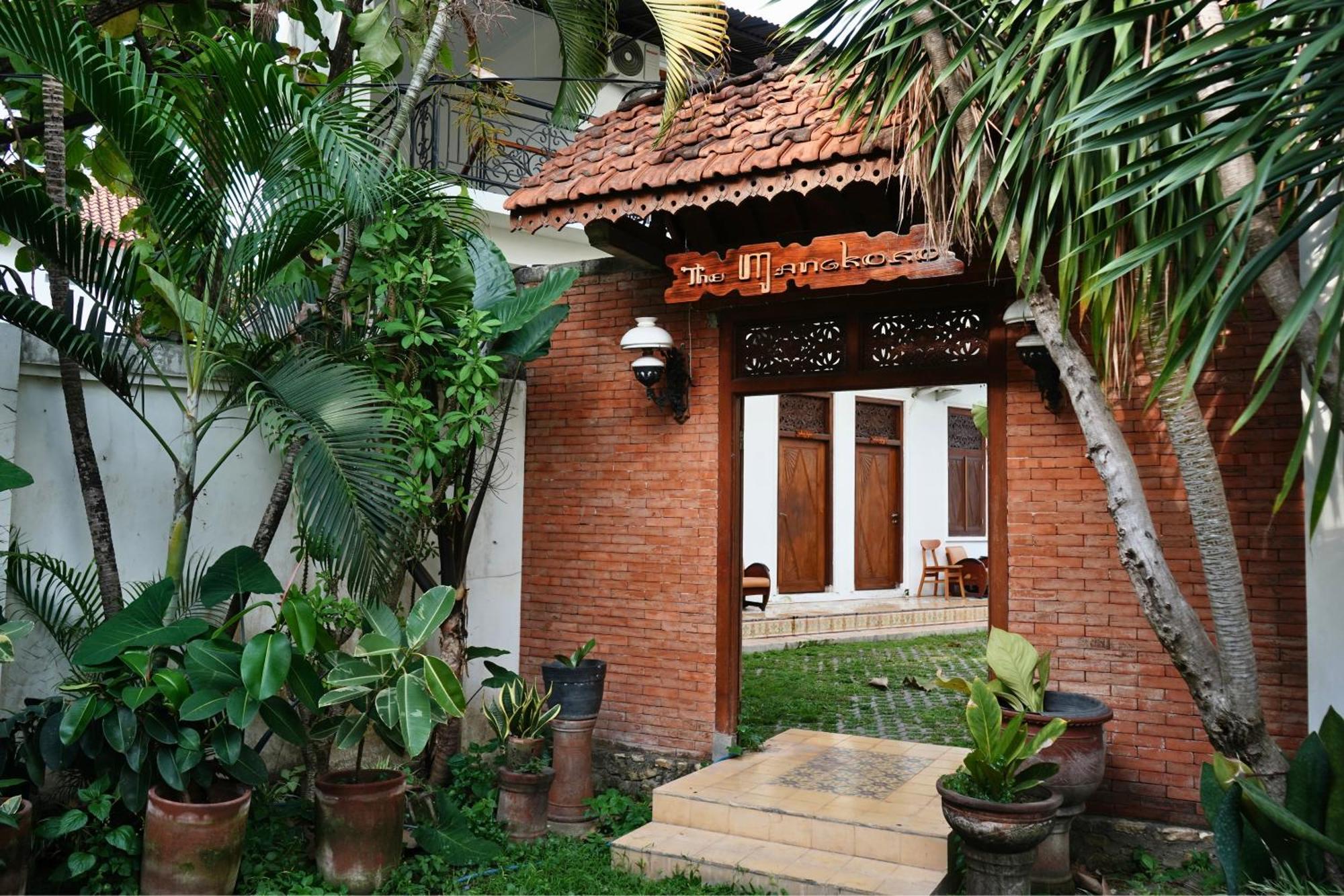 The Mangkoro Hotel By Sinergi Baturetno Esterno foto